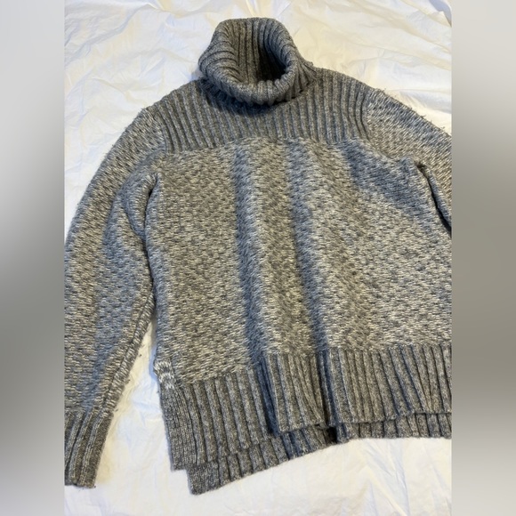 Banana Republic Sweater (Italian Yarn) - Picture 1 of 4